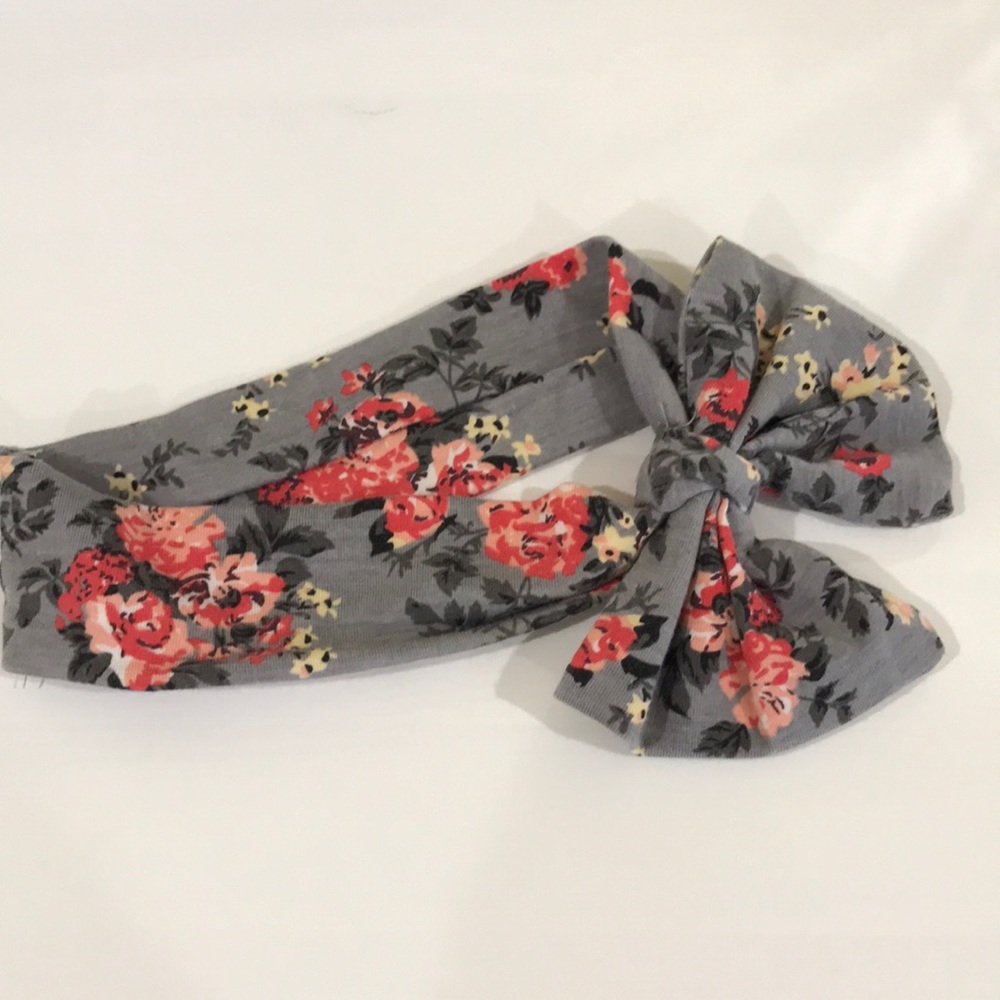 Infant Girls headband  can add as🎁 w/ 👗 purchase